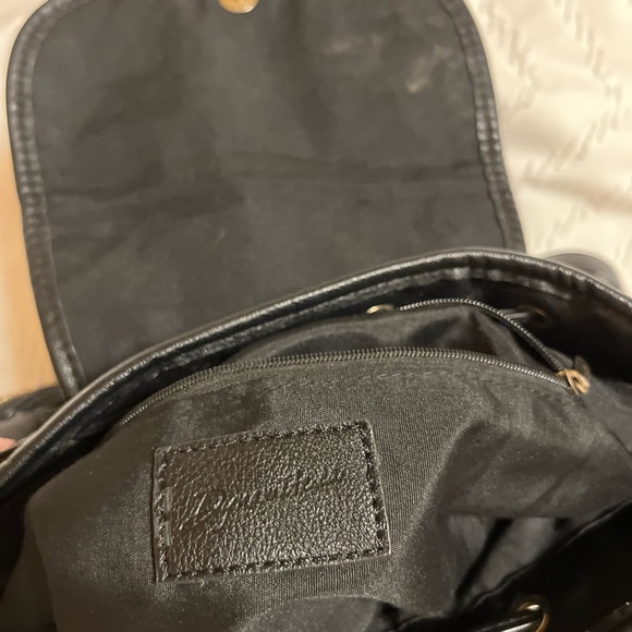 Leather backpack - Picture 2 of 4